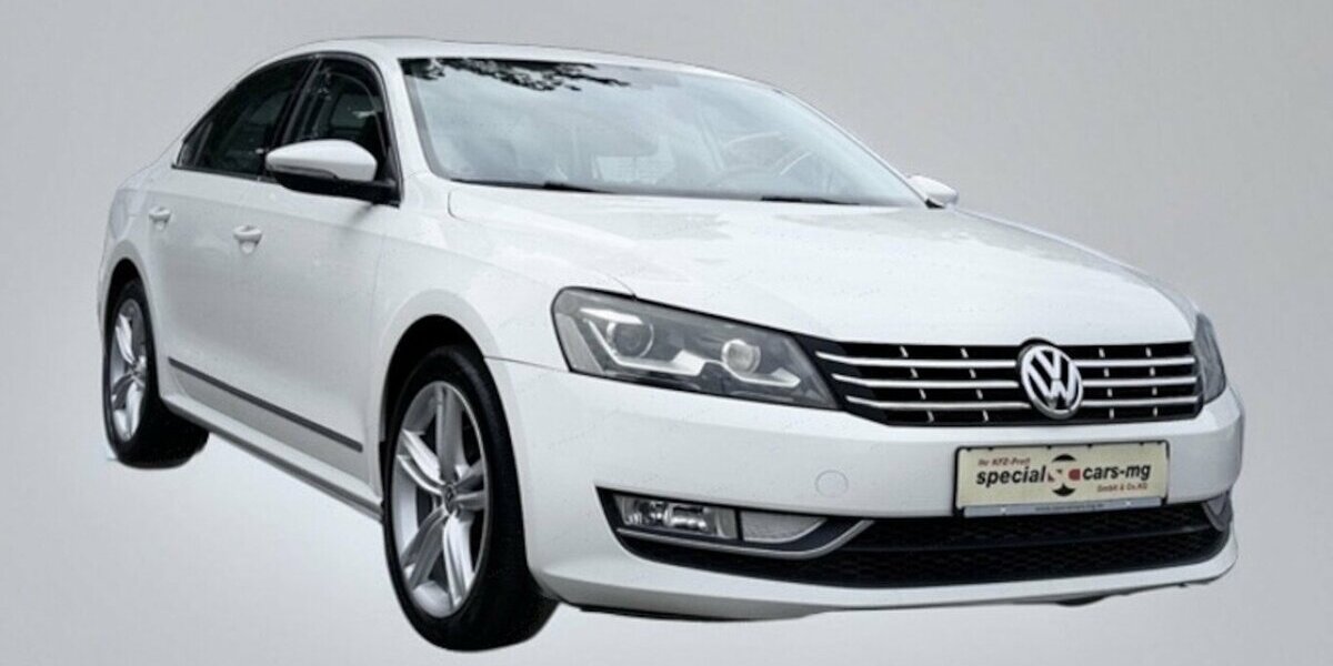 VW Passat 2,0 TDI Highline / Leder / SHD / Keyless 228.000 km 11.890 &euro; Mönchengladbach 41066