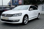 VW Passat 2,0 TDI Highline / Leder / SHD / Keyless 228.000 km 8.900 &euro; Mönchengladbach 41066