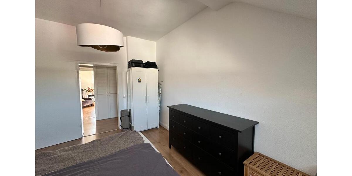 Dachgeschoßwohnung Düsseldorf Stadtbezirk 8 - 3 Zimmer, 86 m&sup2;, 1.143&euro; | Angebot:26355298