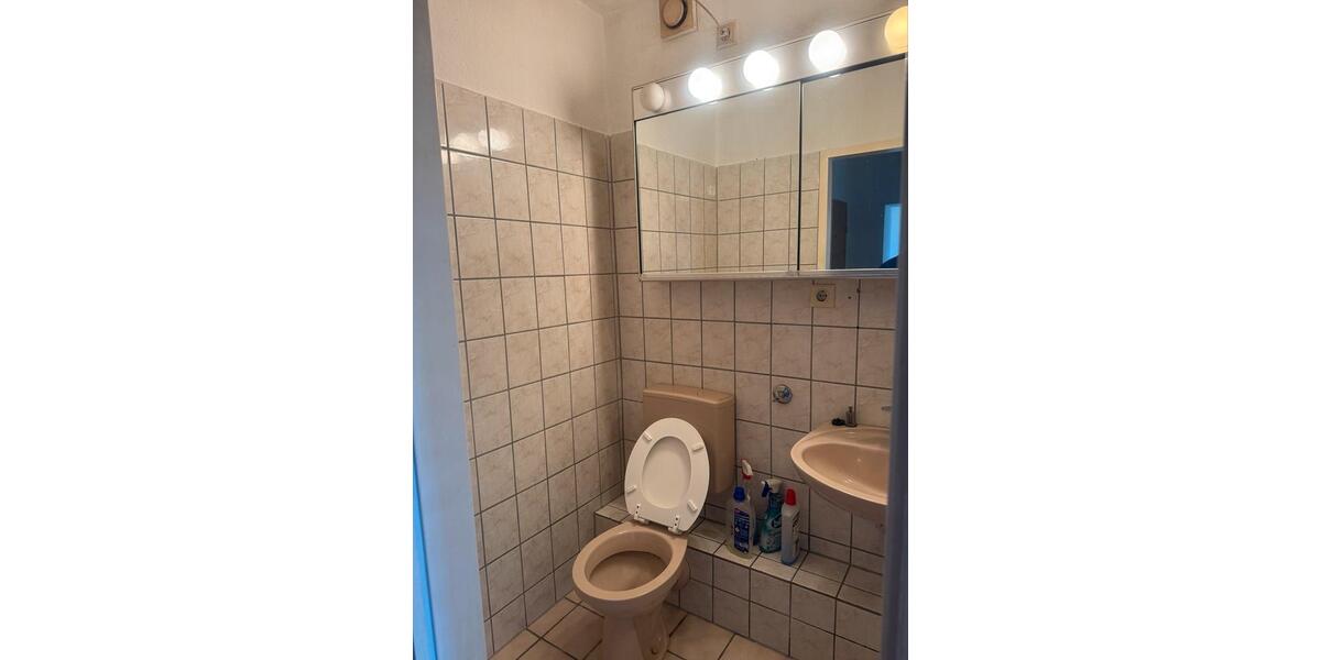 Etagenwohnung Düsseldorf Oberbilk - 2 Zimmer, 60 m&sup2;, 870&euro; | Angebot:26447945
