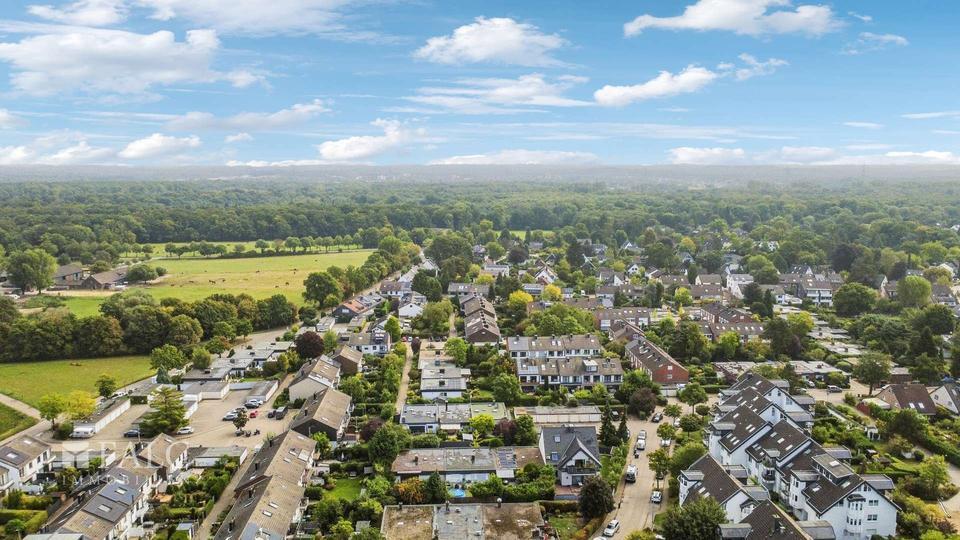 Miettraum im Grünen - Individuelles Wohnen im einzigartigen Split-Level-Haus in Angermund
