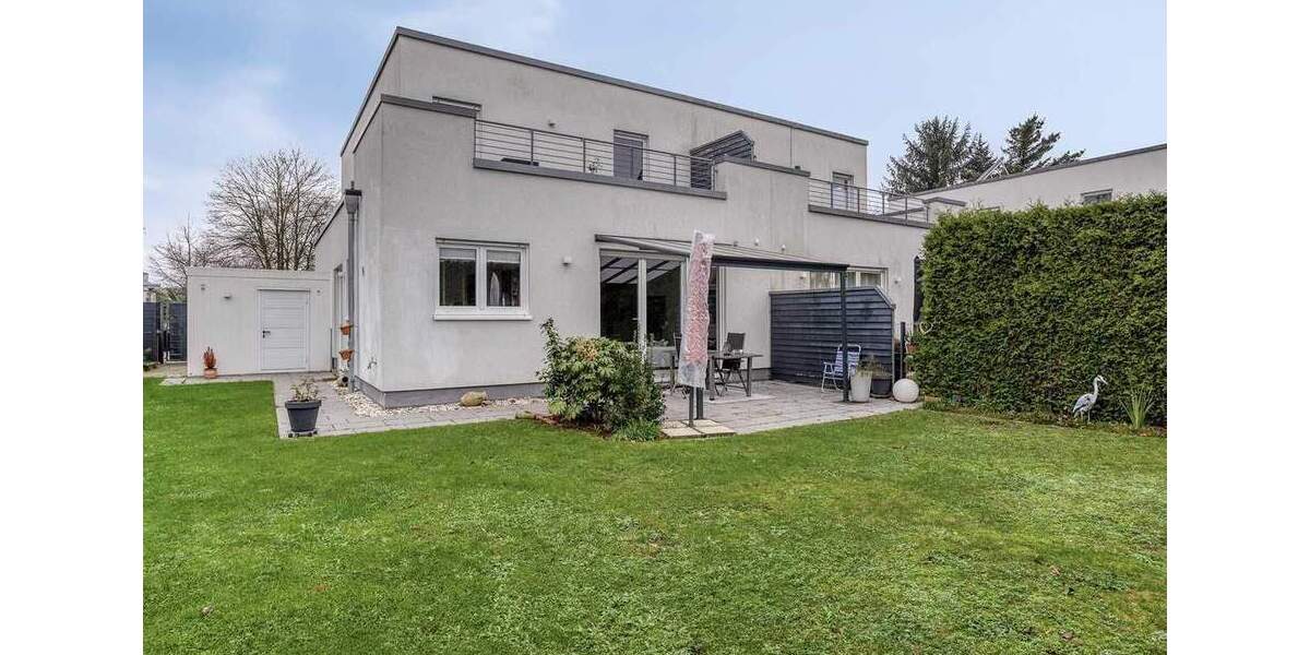 Moderne Doppelhaushälfte mit sonnigem Garten, Dachterrasse und Garage in Ratingen-Lintorf 5 zimmer