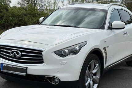 INFINITI QX70 228.000 km 11.900 &euro; Hilden 40724