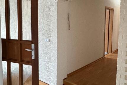 Wohnung Düsseldorf Stadtbezirk 9 - 3 Zimmer, 120 m&sup2;, 900&euro; | Angebot:25749512