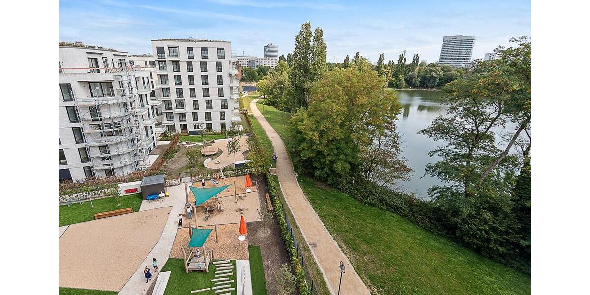 ERSTBEZUG! Hochwertige 4-Zimmer-Wohnung mit Balkon und zwei Bädern (mietpreisgedämpft) 4 zimmer
