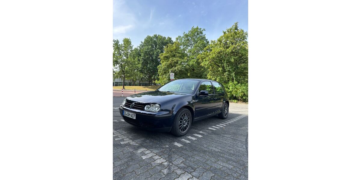 VW Golf 110.000 km 2.800 &euro; Solingen 42653