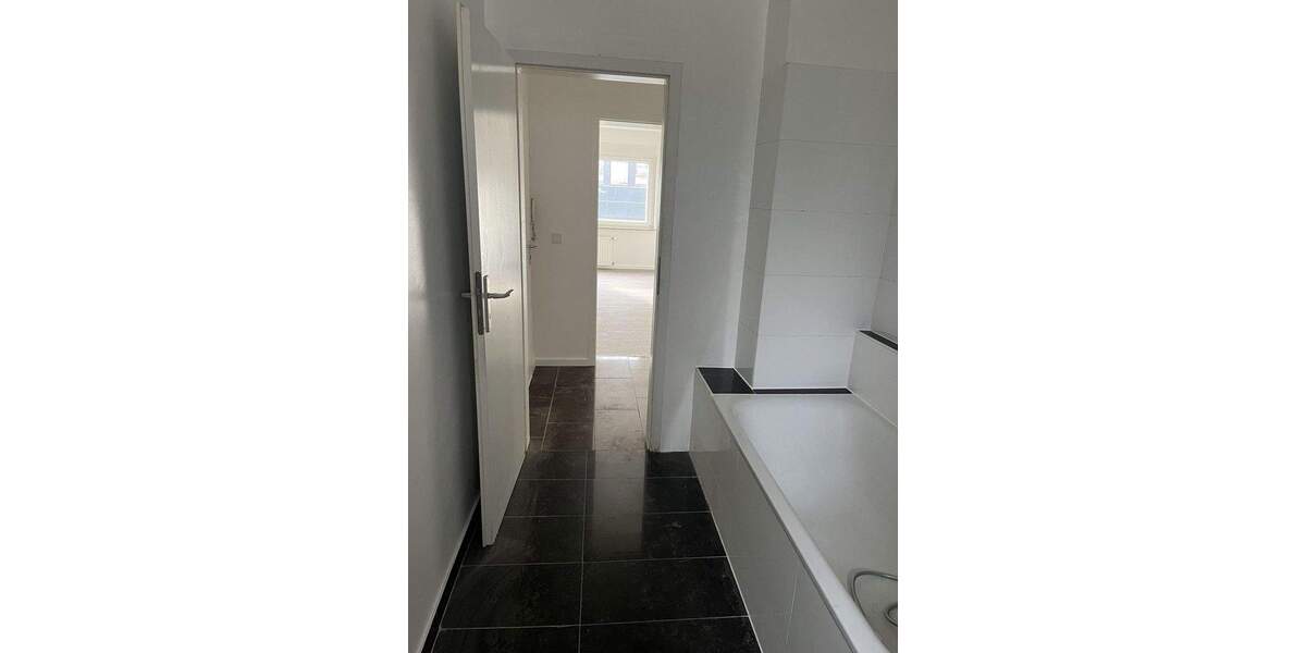 Etagenwohnung Krefeld Stadtmitte - 3 Zimmer, 91 m&sup2;, 750&euro; | Angebot:25780302