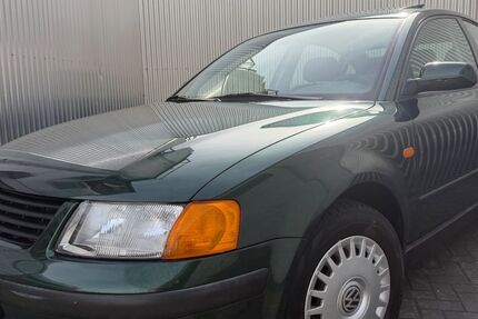 VW Passat 88.000 km 3.990 &euro; Viersen 41748