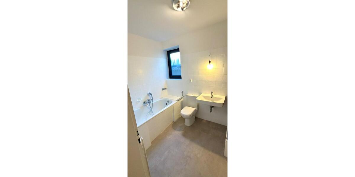 Wunderschöne, frisch renovierte Souterrain-Wohnung in Top-Lage 2 zimmer