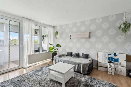 Wohnung zum Kaufen in Düsseldorf 299.000 € 90 m²