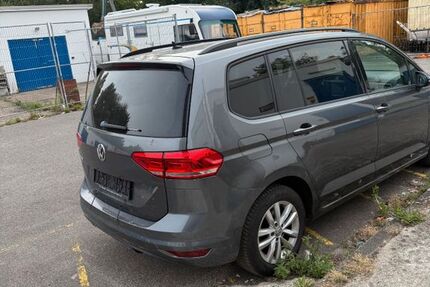 VW Touran 98.000 km 14.000 &euro; Mönchengladbach 41199