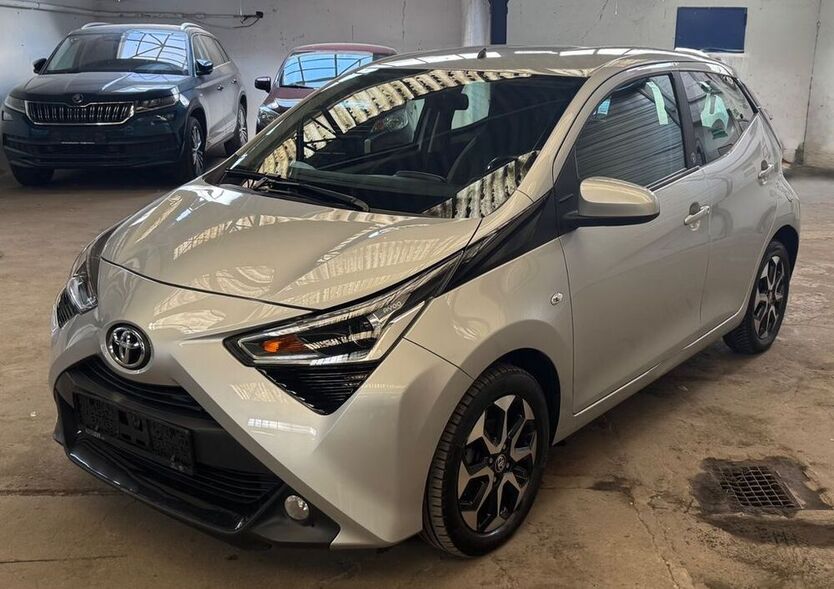 Aygo (X)