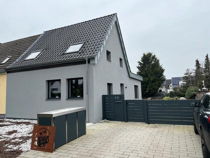 Haus Tiefgarage Doppelhaushälfte