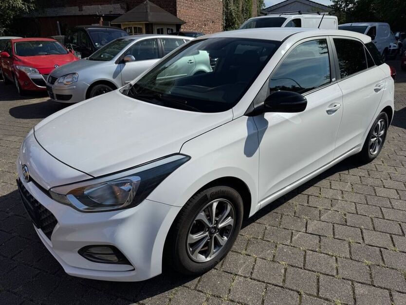 i20