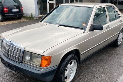 Mercedes-Benz 190 107.000 km 3.200 &euro; Monheim 40789
