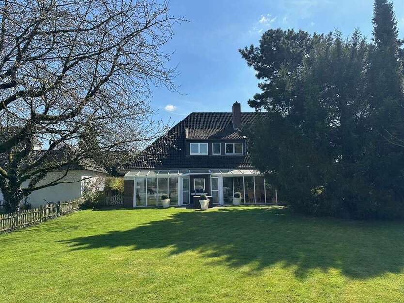 Haus zum Kaufen in Krefeld 980.000 € 348 m²