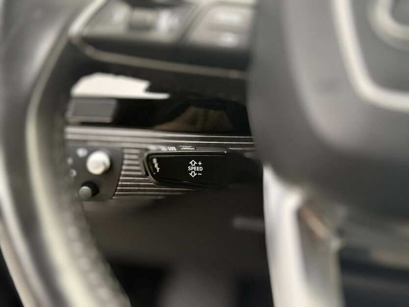 Audi Q7 3.0 TDI e-tron quattro / Panorama / Kamera 179.000 km 31.500 € Mönchengladbach 41066