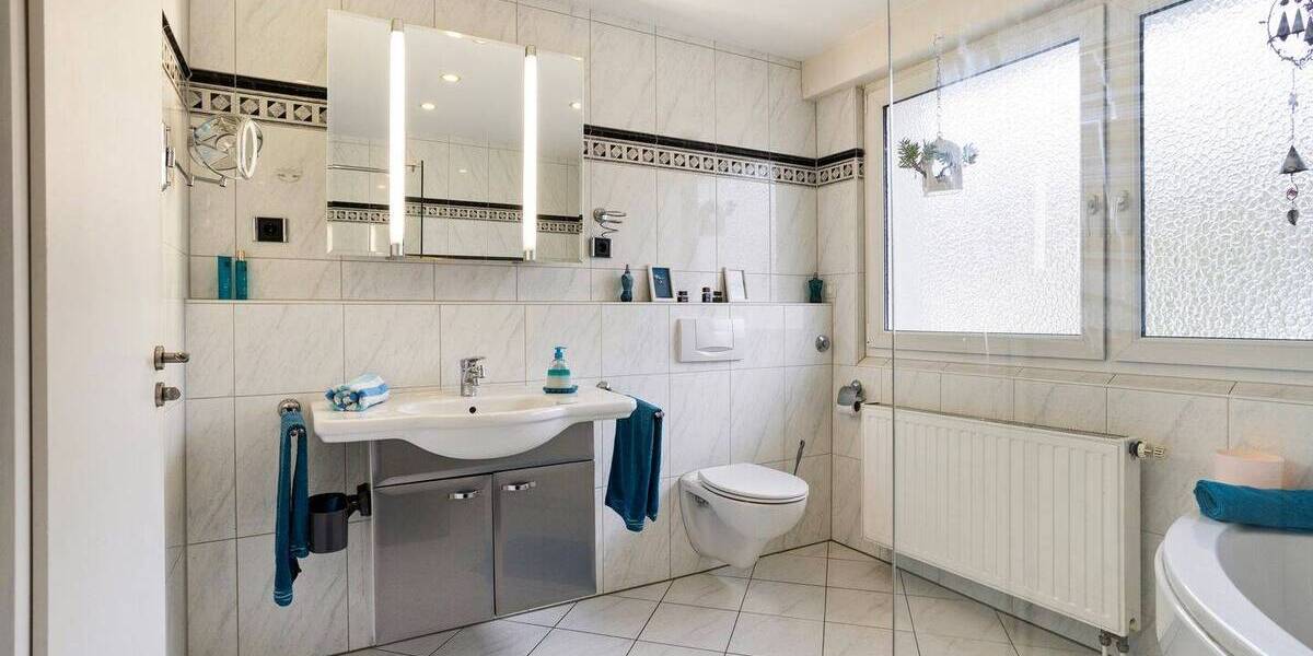 Drei Etagen voller Möglichkeiten - Reihenendhaus mit Einliegerwohnung, Garten & Garage in Winkhausen 7 zimmer