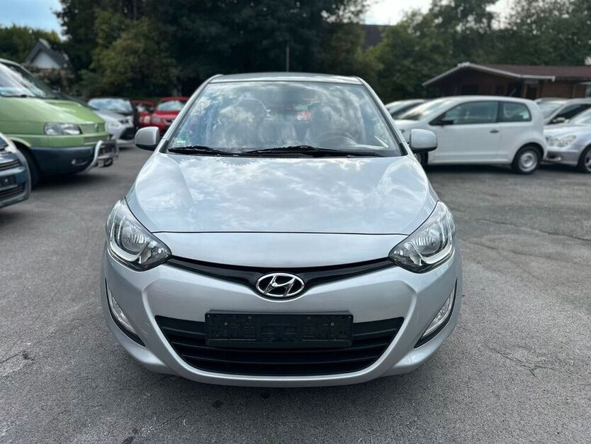 i20