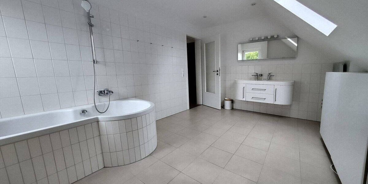 Mehrfamilienhaus, Wohnhaus Neuss Vogelsang - 7 Zimmer, 260 m&sup2;, 1.150.000&euro; | Angebot:26257565