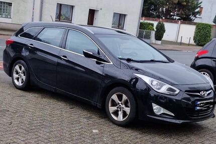 Hyundai i40 272.000 km 2.399 &euro; Moers 47441