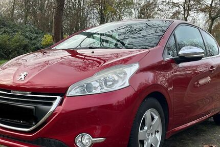 Peugeot 208 136.400 km 4.999 &euro; Duisburg 47169