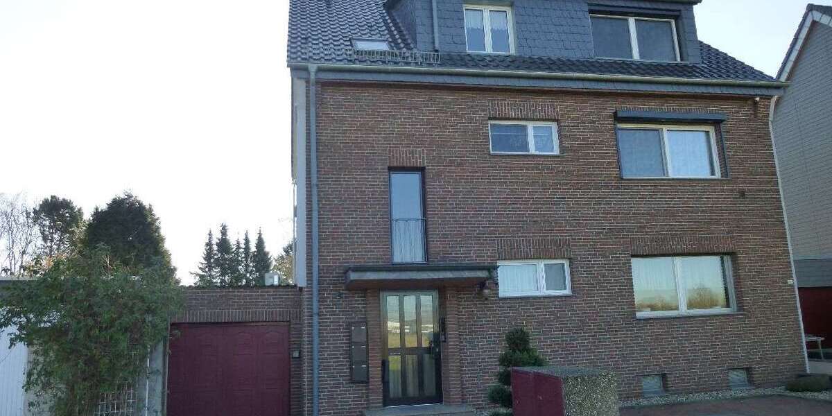 Etagenwohnung Düsseldorf Stadtbezirk 5 - 4 Zimmer, 112 m&sup2;, 1.600&euro; | Angebot:25380211