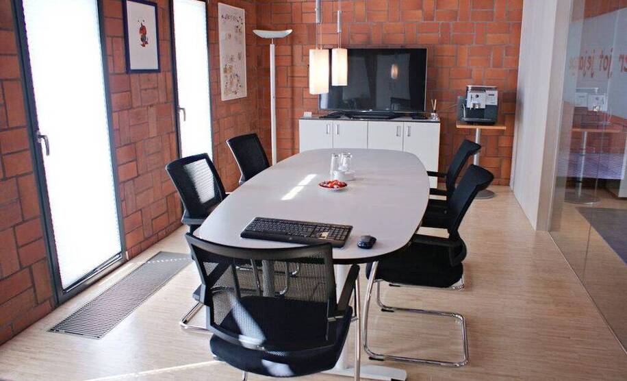 Sehr schöner und repräsentativer Loft-Büroraum in umgebautem Gutshof - All-in-Miete