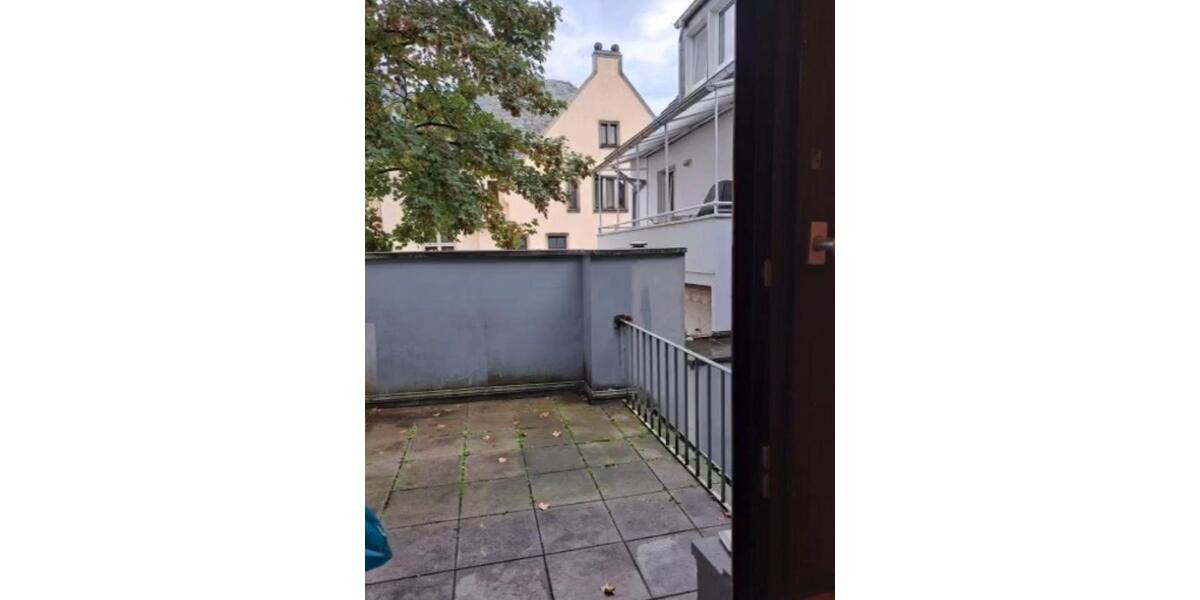 Etagenwohnung Neuss - 2 Zimmer, 66 m&sup2;, 1.100&euro; | Angebot:25714454