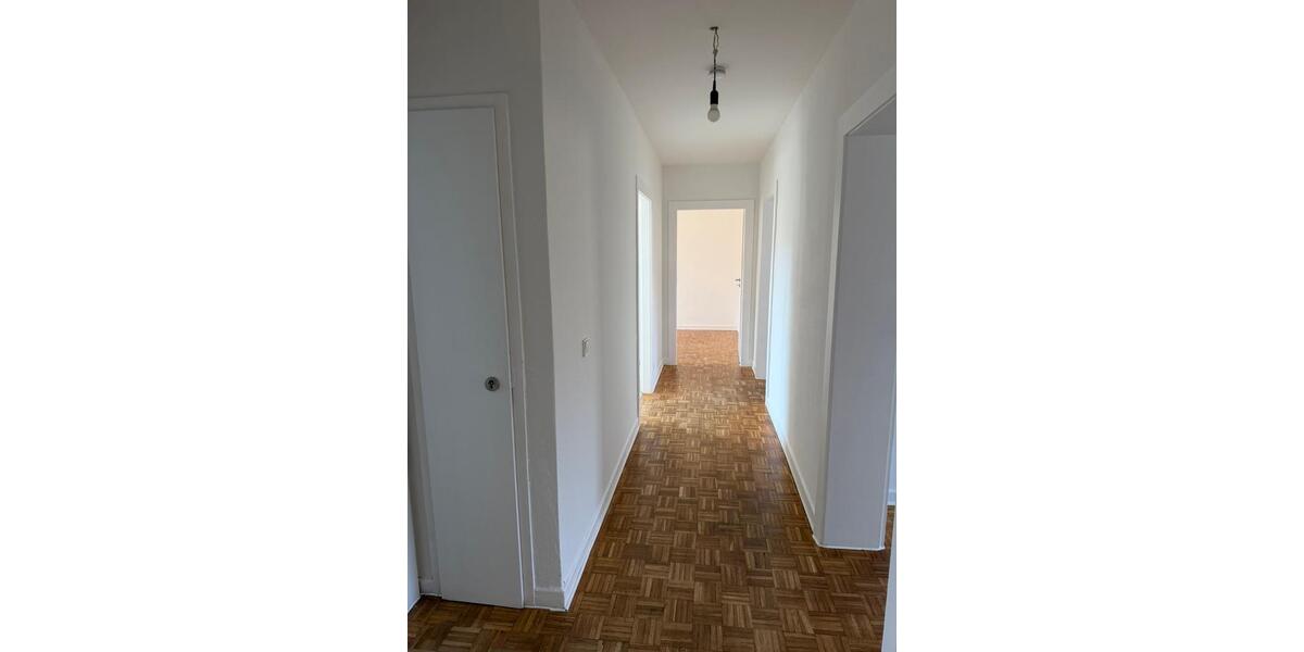 Etagenwohnung Krefeld - 4 Zimmer, 96 m&sup2;, 725&euro; | Angebot:25646816