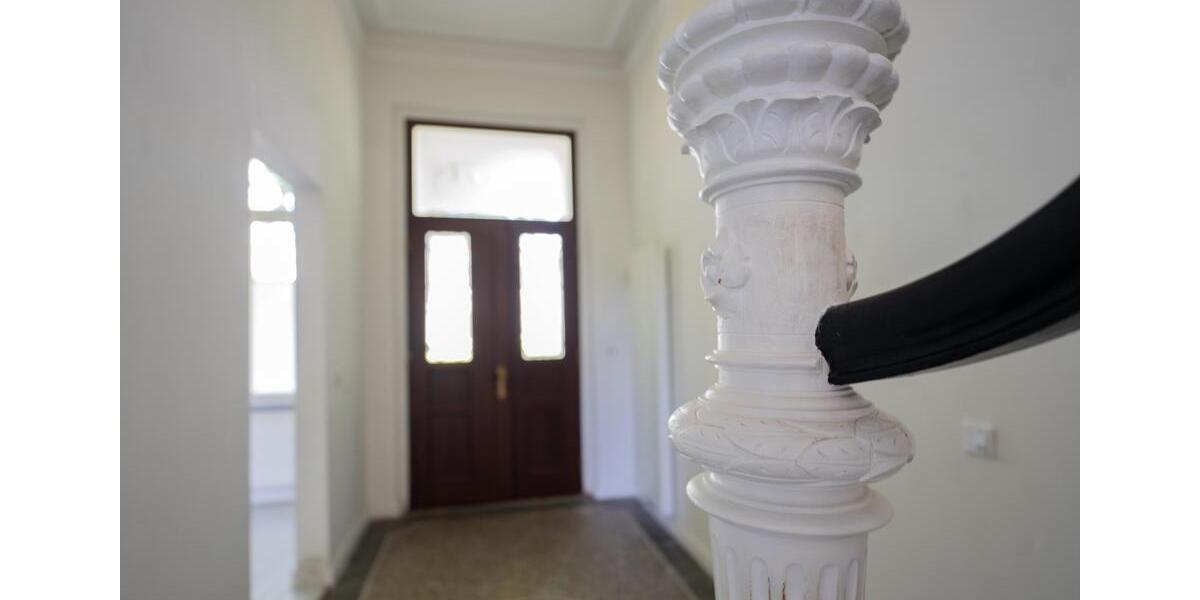 Altbauvilla zur MieteNachmieter - Zeitmietvertrag 30.06.27 5 zimmer