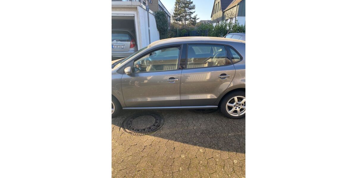 VW Polo 23.789 km 9.499 &euro; Düsseldorf 40470