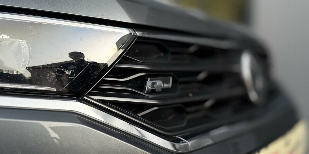 VW T-Roc R line / 4Motion / Keyless Go / PANO 53.000 km 24.590 &euro; Mönchengladbach 41066