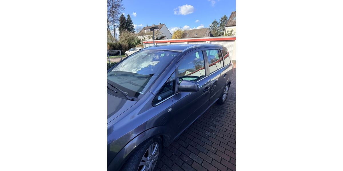 Opel Zafira 125.000 km 3.600 &euro; Hilden 40723