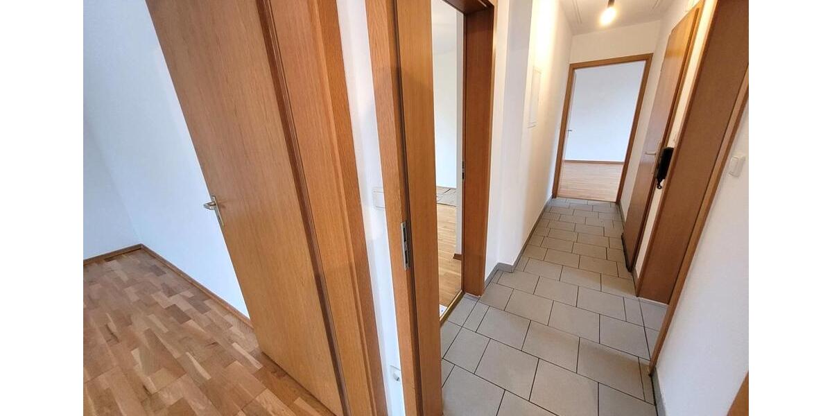 Helle Wohnung mit großem Wohnbereich| Gemeinschaftliche Terrassen-Nutzung 3 zimmer