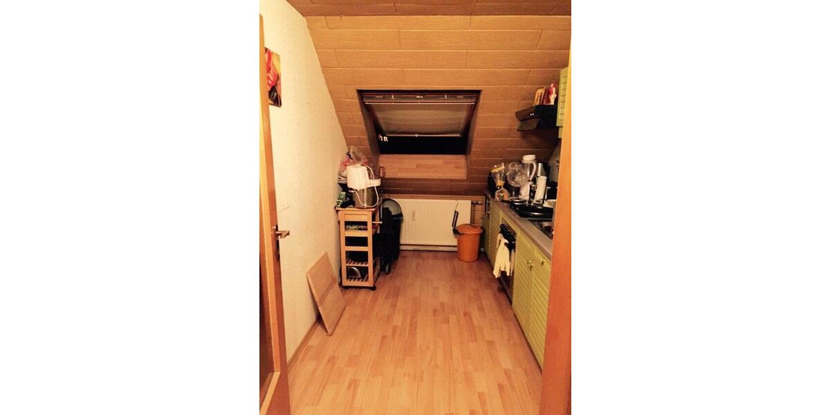 Dachgeschoßwohnung Duisburg Mittelmeiderich - 2 Zimmer, 60 m&sup2;, 450&euro; | Angebot:26413913
