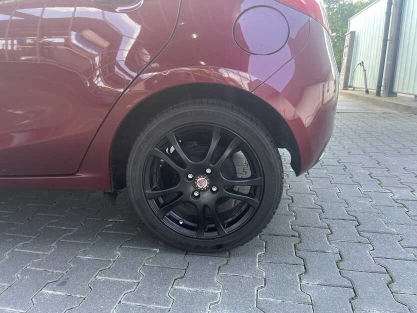 Mazda 2 145.000 km 5.000 € Leverkusen 51373