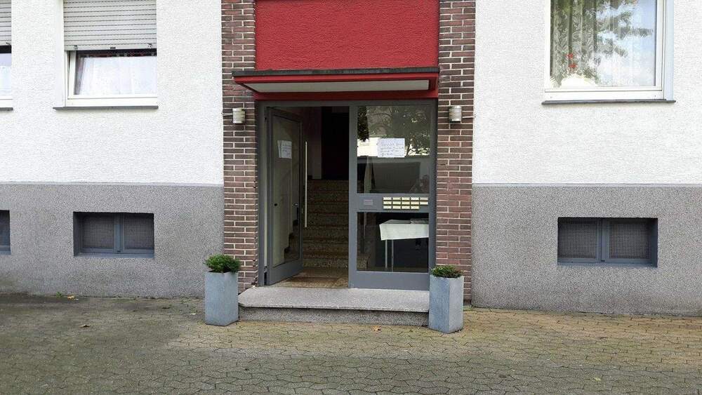 MFH Ratingen Mitte, 14 Wohnungen 790 qm Wfl., 6 Garagen, 3 Stellplätze zimmer