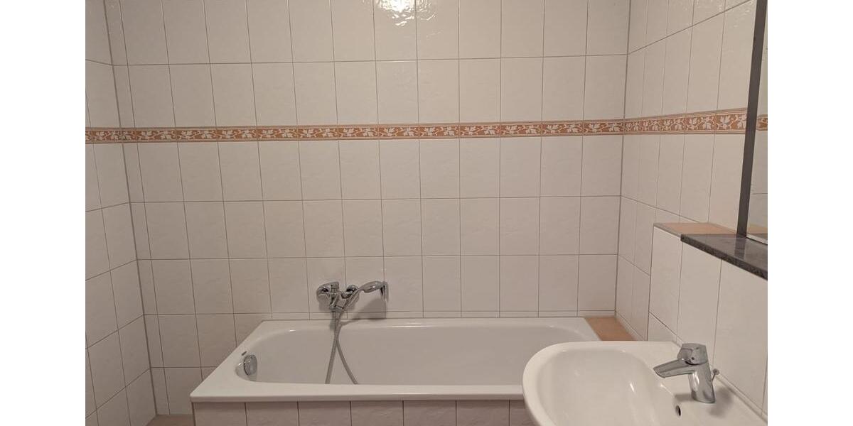 Schöne helle 2 Zimmer Wohnung für sofort zu vermieten 2 zimmer