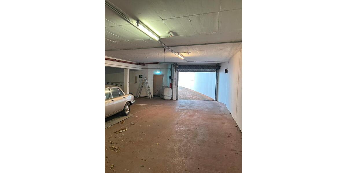 Garagen / Stellplätze Düsseldorf Stadtbezirk 8 - 40&euro; | Angebot:9526724