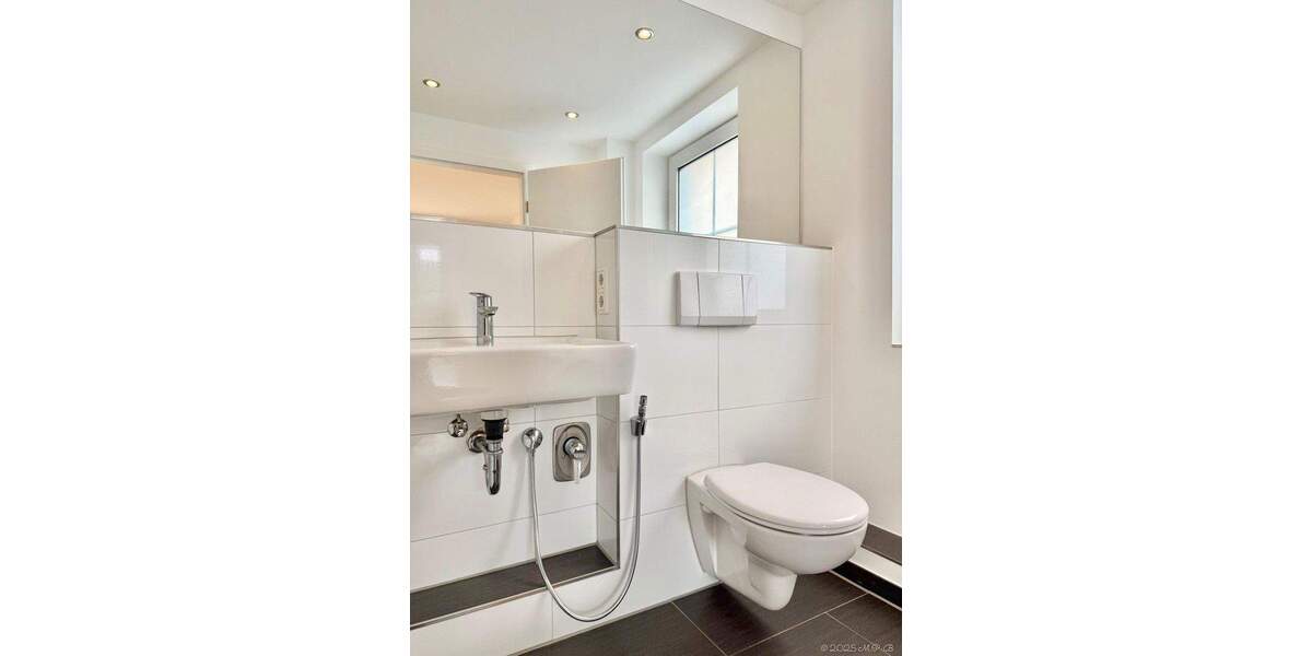Doppelhaushälfte Düsseldorf Kaiserswerth - 8 Zimmer, 213 m&sup2;, 1.570.000&euro; | Angebot:25728281