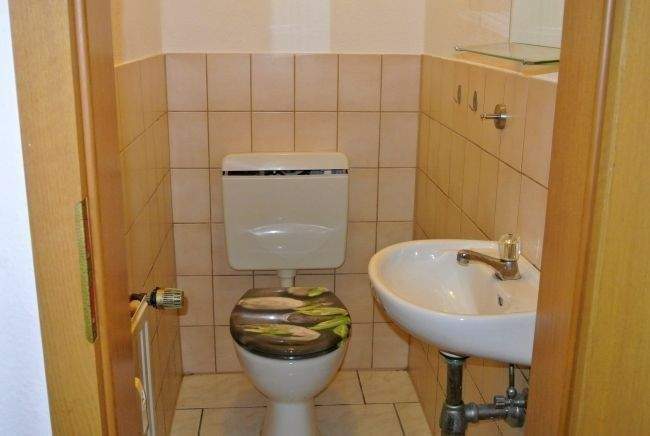 In einem Patrizierhaus mit hohen Decken befindet sich eine 4 Zimmer-Wohnung mit neuer Ausstattung für Altbauliebhaber**** 4 zimmer