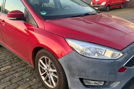 Ford Focus 195.000 km 2.600 &euro; wuppertal 42285