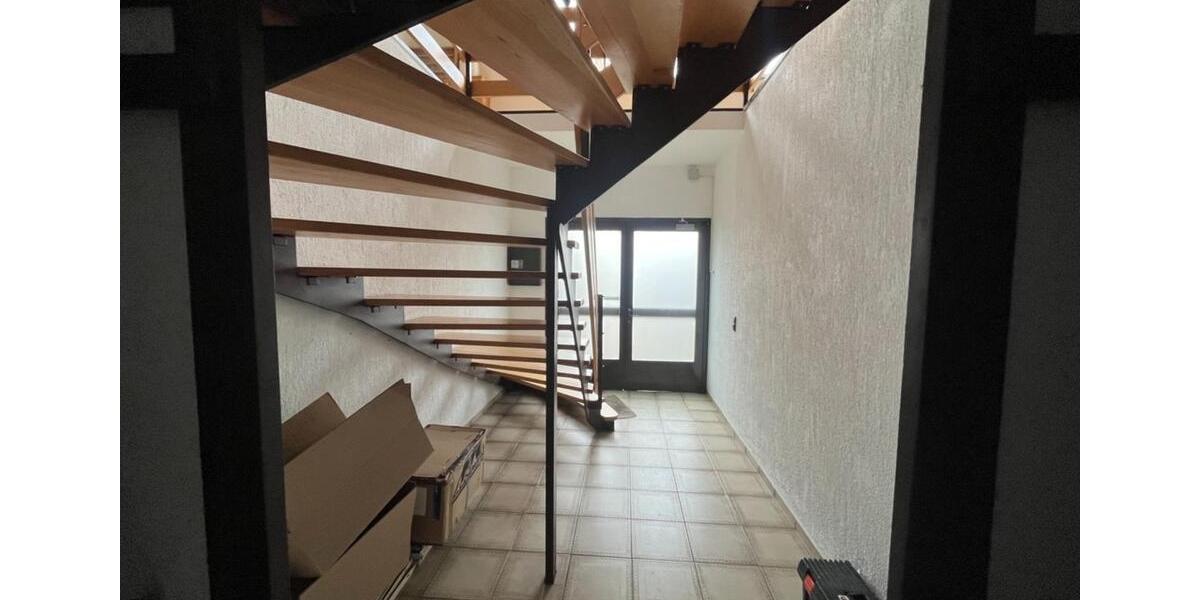 Gewerbeimmobilie 5 Zimmer+Carport+Stellplätze (EGOG) zimmer