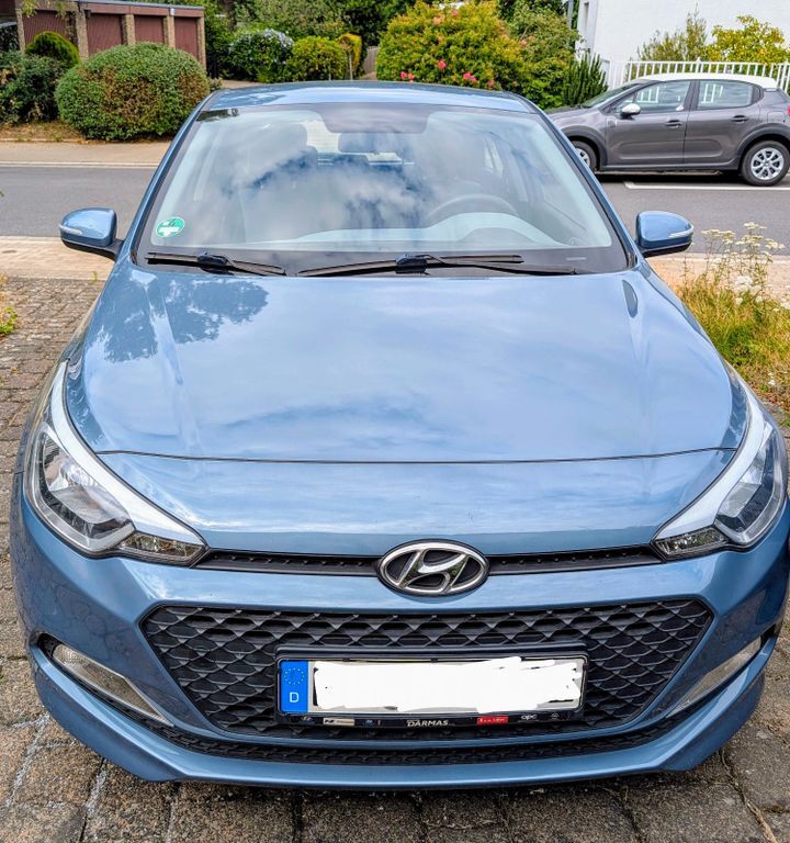 i20