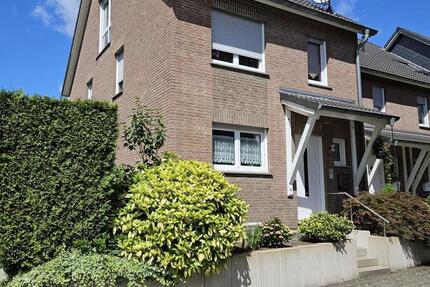 Familienfreundliches Reiheneckhaus mit Garten. 5 zimmer