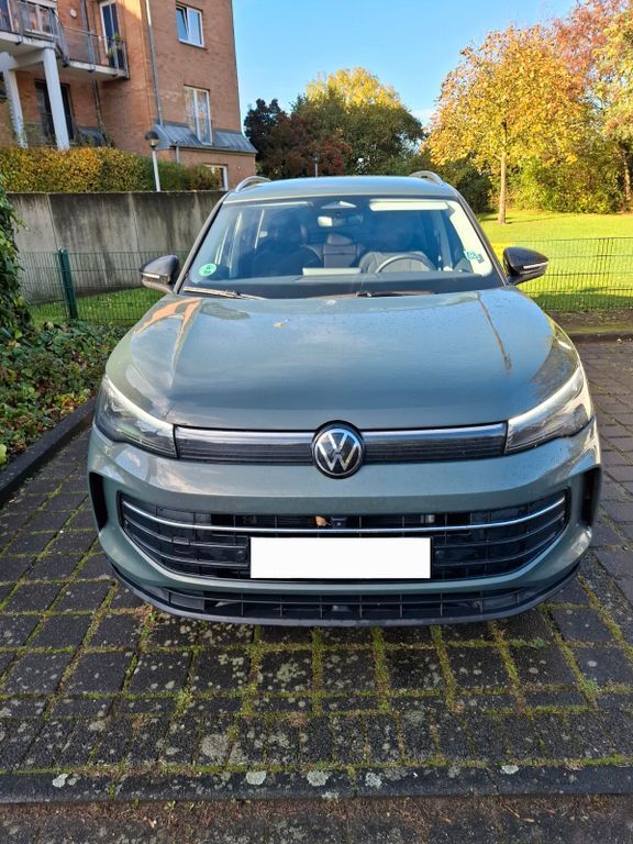 VW Tiguan 11.200 km 31.999 € Köln 50679