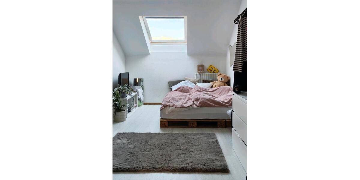Dachgeschoßwohnung Solingen Burg - 4 Zimmer, 90 m&sup2;, 250.000&euro; | Angebot:27442036