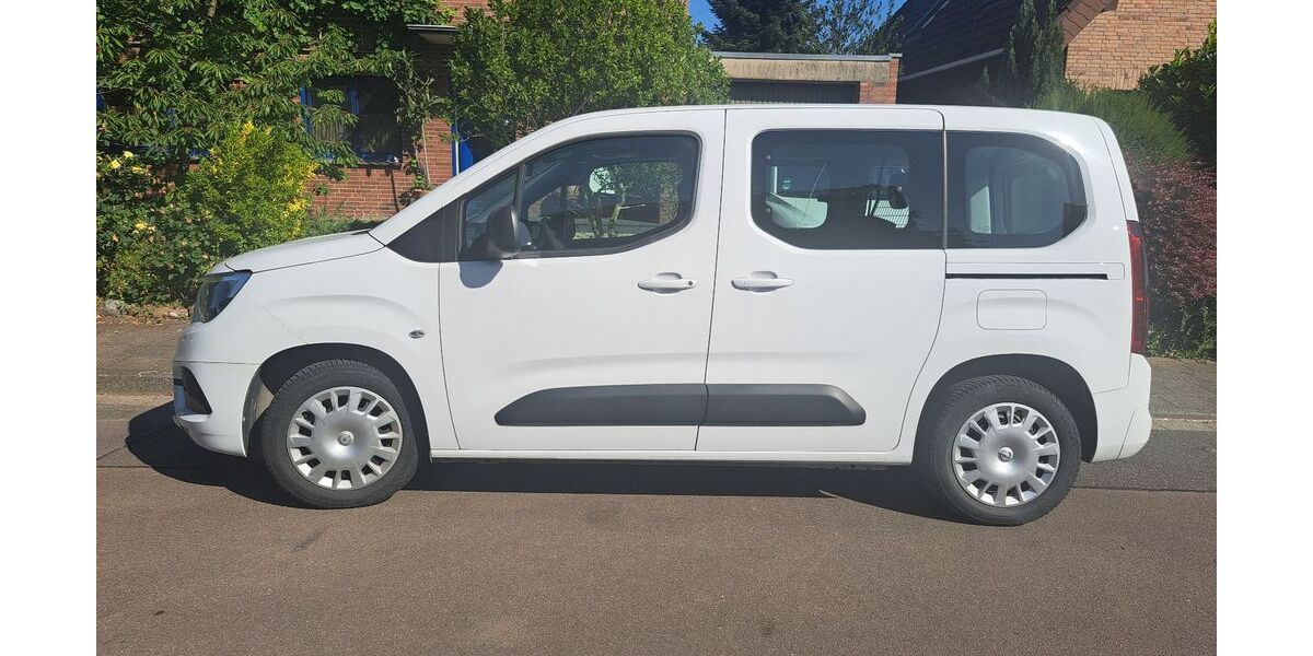 Opel Combo 6.400 km 19.590 &euro; Grevenbroich 41515