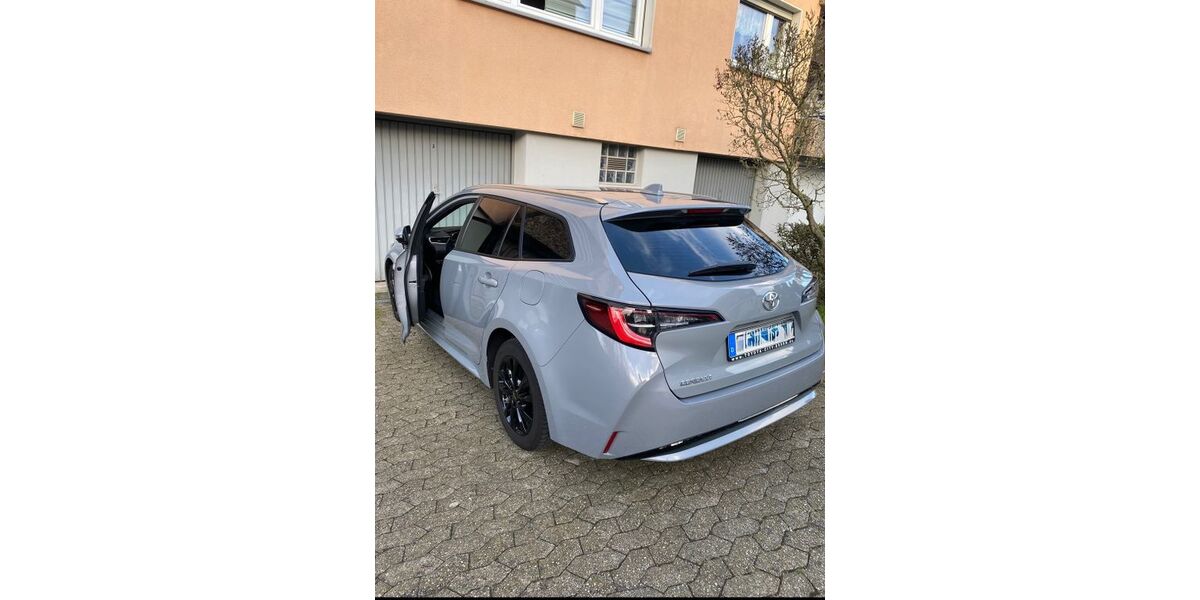 Toyota Corolla 70.100 km 14.800 &euro; Mülheim an der Ruhr 45472